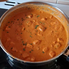 The paneer I bought from the shop ended up fairly soft so probably wouldn't soak next time. Sauce was really good though, added a few chilli flakes for a bit of heat
