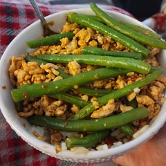 So tasty!! A really great meal if you're tracking macros and want something low fat with lots of carbs and protein. Spice level was nice too. I would maybe make a little extra sauce to pour on top next time