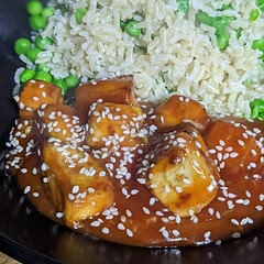 Nice but not overly exciting. Used sriracha instead of chilli flakes, think the chilli flakes would have been better for a bit of a kick. Good amount of sauce. We air fried the tofu rather than frying.