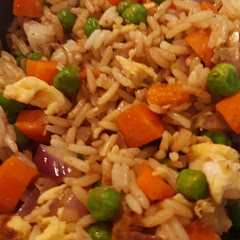Pretty quick and simple but there wasn't a whole lot of flavour, but it would be worth noting that I did not use any oyster sauce so perhaps that would've made the difference.