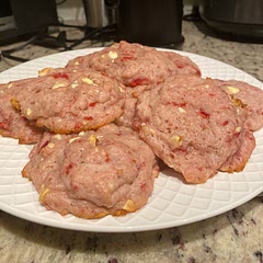 I ended up having to add in an additional 1/3 cup of frozen strawberries for more moisture