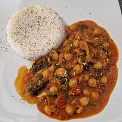 I used Thai red curry paste, coconut cream and alpro coconut milk as well as some garamasala and chilli spice. It was surprisingly tasty