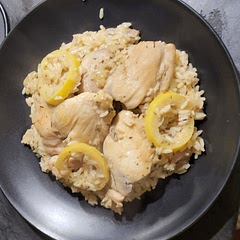 Made it in one pot on the hob used boneless skinless chichen thighs also ready rice . Was really nice just will use more lemon juice next time.