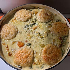 Really tasty! Made in slow cooker but finished it off in the oven so the dumplings went crispy on the top. Used vegetables that I had in the fridge, carrots, Swede, butternut squash, onions, celery and leeks. Added spinach at the end. Husband mopped up the sauce with some baguette. Definitely recommend. Made a second time and made 1.5x the dumplings so had 9 to share as they are so tasty
Made a third in the ninja 15 in 1. Added chicken drumsticks and pressure cooked for 15 quick release. Then added creme fraiche and spinach and dumplings and cooked for 15 on bake 180