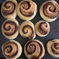 made them without icing and they were still amazing. easy, but delicious