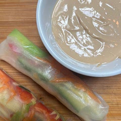 I make these all the time, this satay sauce was delicious. I don’t eat meat, so used marinated tofu. They were really good