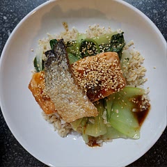 Would probably make slightly more sauce to help flavour the rice. Unfortunately we ran out of soy sauce and sesame oil, so had slightly less than what was required, but it still tasted nice.