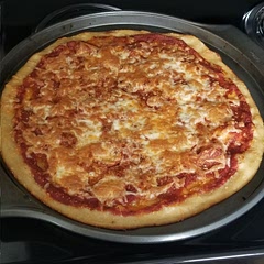 This recipe made enough sauce for three more pizzas!