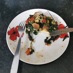 Had all of it on a piece of toast! Had to add salt, otherwise it is bland. Not really for my taste! But it is healthy ❤️