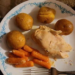 This was quick and easy. Doesn't look like the original photo but I enjoy it. I think I may double the ranch and maybe the cream of chicken. Might just cream of mushrooms next.