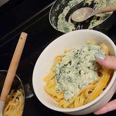 This looks alot better than it tastes. It was bland and needed something. I think I just hate ricotta -- so I might be biased -- but this dish would benefit from some extra salt, seasoning (of some sort), and chicken.😖 Just not enough flavor lol