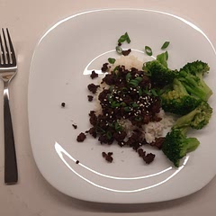 What a great recipe using ground beef, everyone in my home loves it.  It is a quick and easy recipe to follow and the kids love to help!