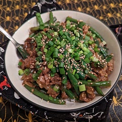 Really liked this, flexible with veggies - good with some mushrooms for part of the veggies. Came together easily and fairly quickly.