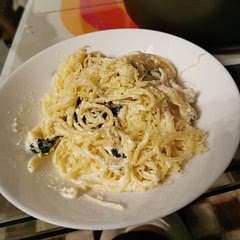 Yummy, very lemony, allow more spinach!
