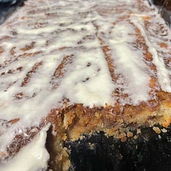 It baked pretty thin, but it was good. I liked the gooey chewy of the cinnamon filling, satisfied my cinnamon roll craving 😋