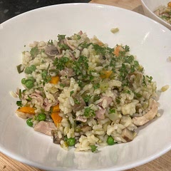 Probably the best risotto I've made! Bonus was it's oven baked so less hassle. I added in carrots and mushrooms. Loved it!
