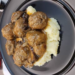 Used pre-made meatballs. Still came out great! Same cooking time.