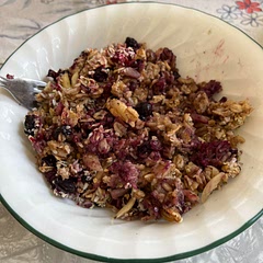 Used some frozen mixed berries (blueberries, strawberries, blackberries) and it worked well