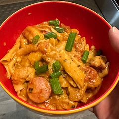 Thought I ruined the penne by cooking it a bit too long, but it came out just right. Love the flavors!