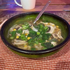 I’ve had chicken, I’ve made noodles, and soup? I know that well. But chicken noodle soup?? Yeah I’ve had it before