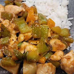 This was a easy and quick meal to fix 😋 delicious I use orange bell pepper