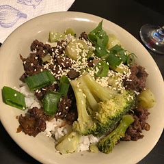 So easy to make and taste amazing, added some Broccoli to add a little bit of vegetable. Very filling and will be making again!