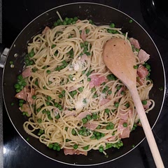 Made half for 3 me-servings.
- Used 2 medium eggs.
- Used bacon instead of pancetta.
- Just used parmesan.
- Added a generous amount of peas.