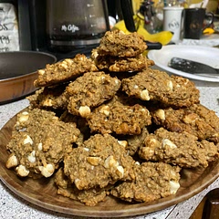 I added more cinnamon & honey. 
There is nothing about this that I don’t LOVE