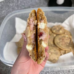 I switched the raspberries for strawberry and used strawberry cream cheese for the frosting and they turned out so good!