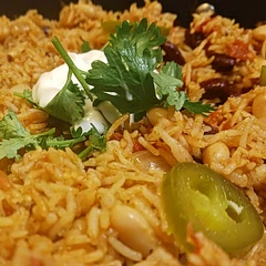 What a great recipe! I didn't use olives, but everything else was great. Thank you!