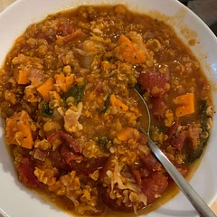 Taste so much better than it looks 😂! Added sundried tomatoes and it was delicious!! Loved the roasted garlic, mashed with some of the sweet potato and cauliflower (roasted). I didn’t have bell peppers but it still came out amazing 👍🏽☺️