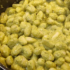 Do not forget to add pasta's water !