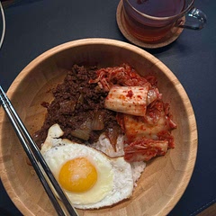 Pretty good recipe. Added gochuhang for more flavor. Easy recipe. Would recommend to serve with egg.