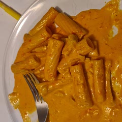 My sauce did not thicken as planned but still tasty. A few slices of garlic bread would not be turned away.