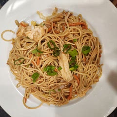 Very good and easy recipe. I used thin spaghetti but it was a little too thin. Regular spaghetti would be better.