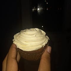 really good, can probably take out a tablespoon of oil or so though. Used a different icing because I like extra cream cheese in mine