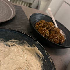 Delicious with some homemade falafel ✌️