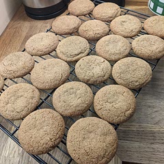 They take time but are definitely worth the effort, so tasty. I made these with allspice to replace the ground cloves and black treacle instead of molasses.