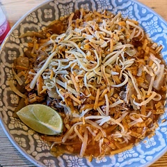 Decent dish. Doesnt look that appealing with the translucent cabbage but tastes good with the chilli cheese on top.