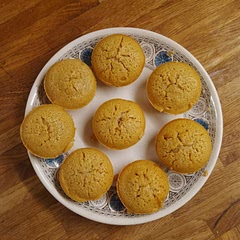 Really nice I did it with flax seed egg replacement and vegan milk, therefor they were vegan and delicious 😋  🧁