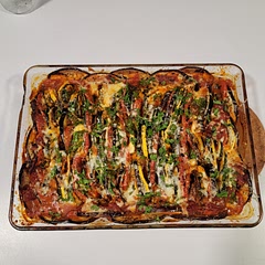 Definitely going into the keep pile. 

Easy, fresh, customizable.

Added mushrooms, peppers, and spices.