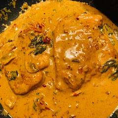 I added mushrooms and chill flakes.
It's yummy and the chicken so tender.