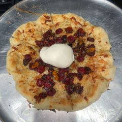 This turned out fantastic! Instead of fresh tomatoes I used sun dried tomatoes that I dried from my garden this past summer, it was delicious!