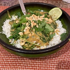 Okay you know that bit in Simpsons where the pee goes in the lake and a big skull comes out? That’s how a feel about curry powder. Throw it in and bam the meal becomes Katsu curry
