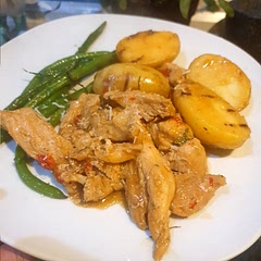 Super tasty dish.  Very easy to make.  Added peppers for a bit of colour. Next time will look add mushrooms and tomatoes.

To improve for next time I do this recipe - par boil the potatoes bit longer than12 minutes.  The chicken brown at least 5mins more. Add chicken stock as the marinade sauce was not. enough.