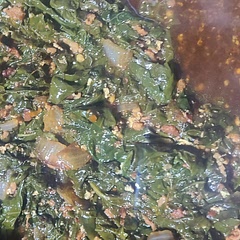 I'm not a big fan of greens, but the hubby loves them.  I actually like this recipe.  The crushed pepper gives it a little kick 🌶