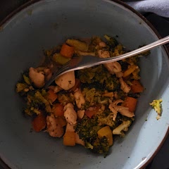 First time cooking dinner myself and it tasted amazing definitely recommend this!