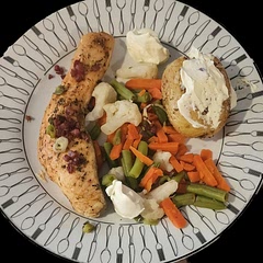 This salmon is beautiful, I usually don't like fish because of the taste but this was perfect and the salmon just instantly falls apart. The fussy kids really loved it as well so definitely a win.