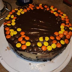 I think I made the mistake of whipping it for too long but hey its still good. Also I changed out crushed up reeses cups for reeses pieces