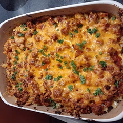 I used 7 cloves of garlic and yogurt instead of sour cream. Super easy and quick!!!